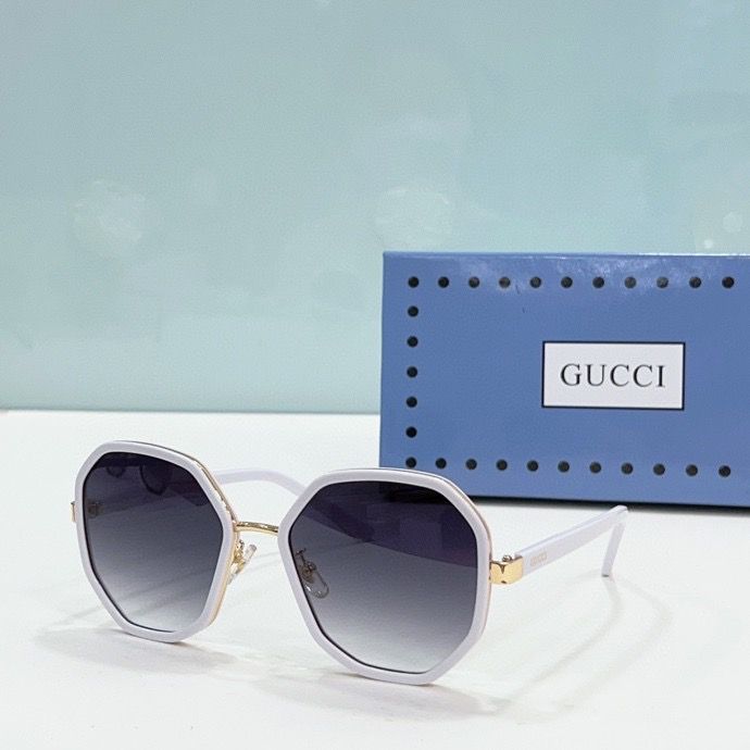 Gucci Sunglass AAA 066